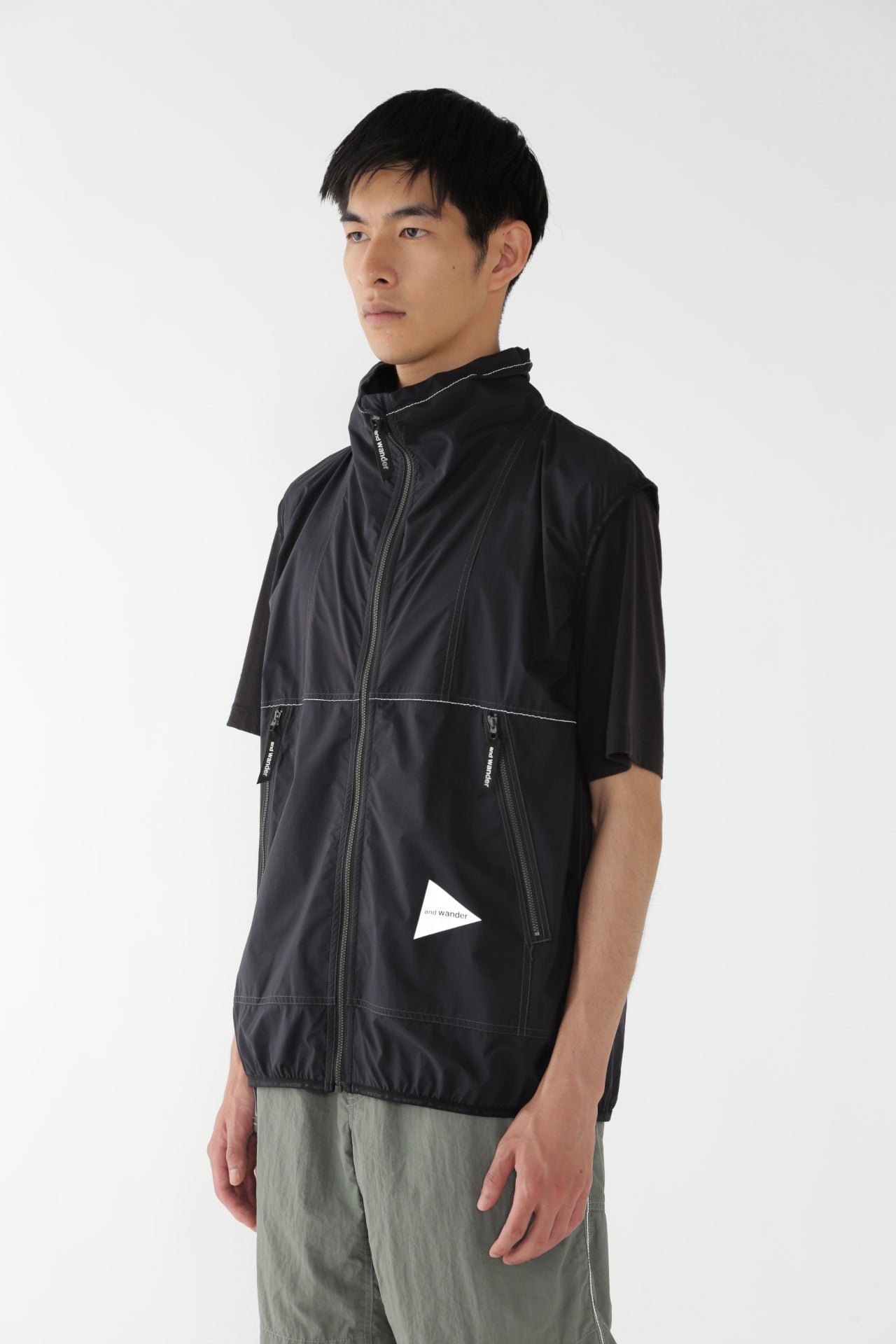 【and wander】PERTEX wind vest (5745121016)
