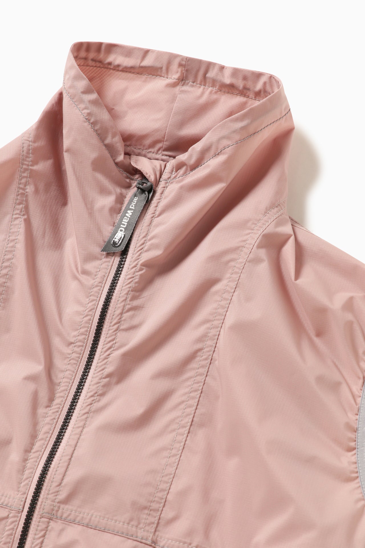【and wander】PERTEX wind vest (5745121016)
