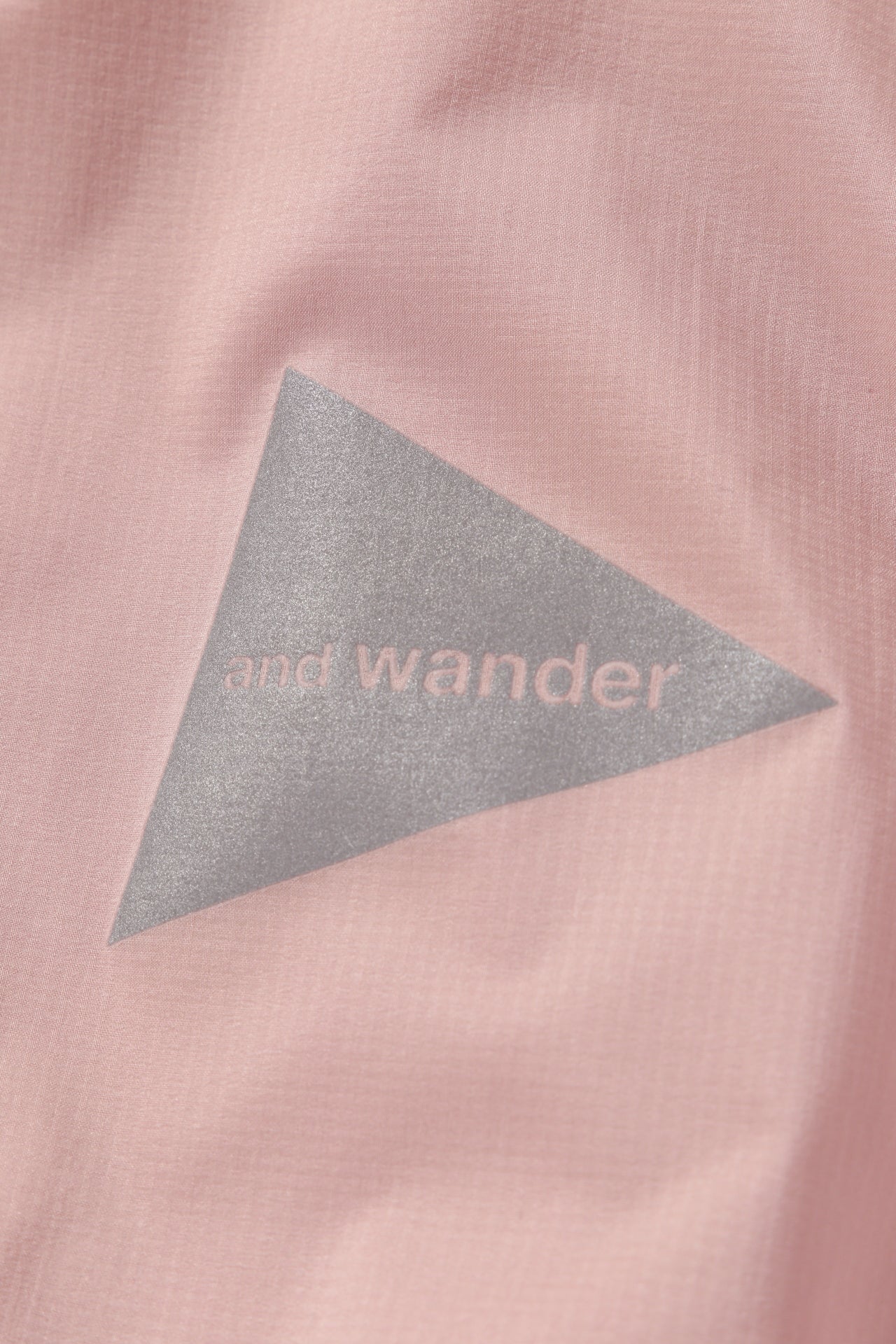 【and wander】PERTEX wind vest (5745121016)