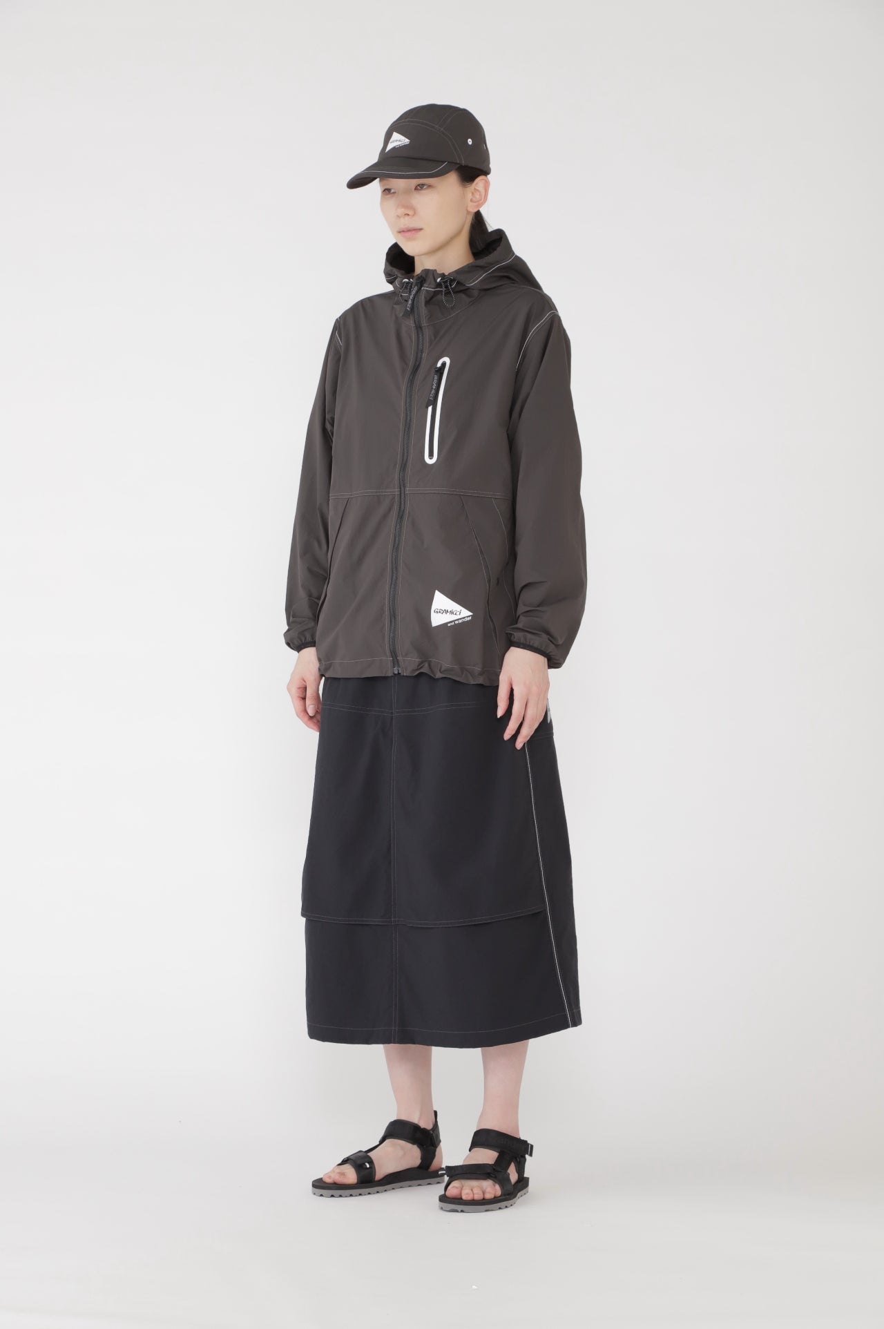 【and wander】GRAMICCI × and wander brushed nylon jacket(5745121506)