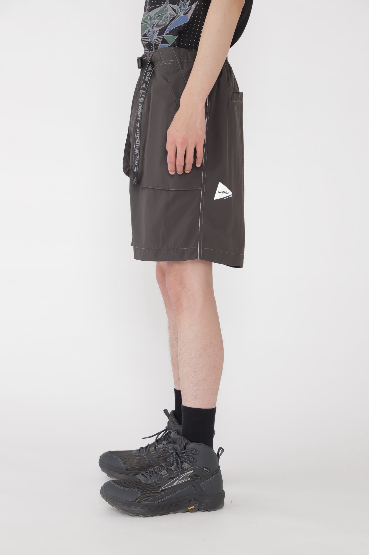 【and wander】GRAMICCI × and wander brushed nylon short(5745122508)