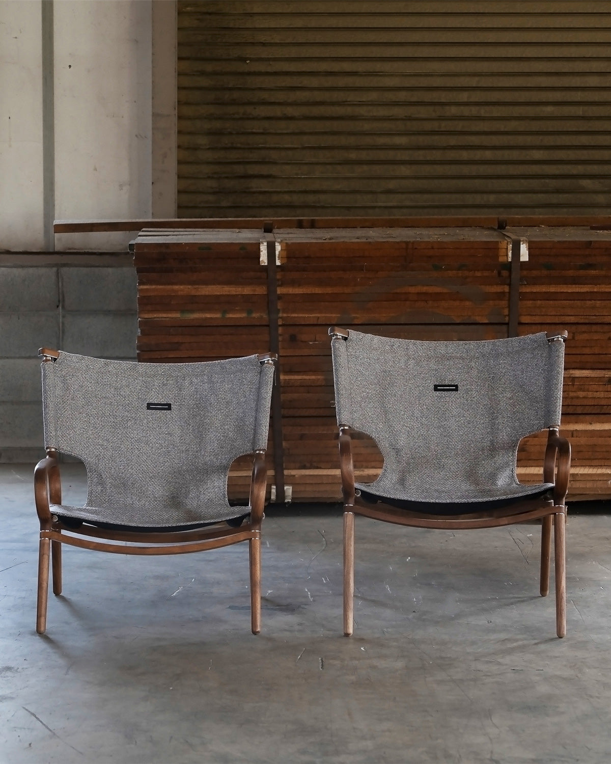 【IKIKI】Grand Chair "Middle High Walnut Fabric" グランドチェア"ミドルハイ ウォルナット ファブリック"