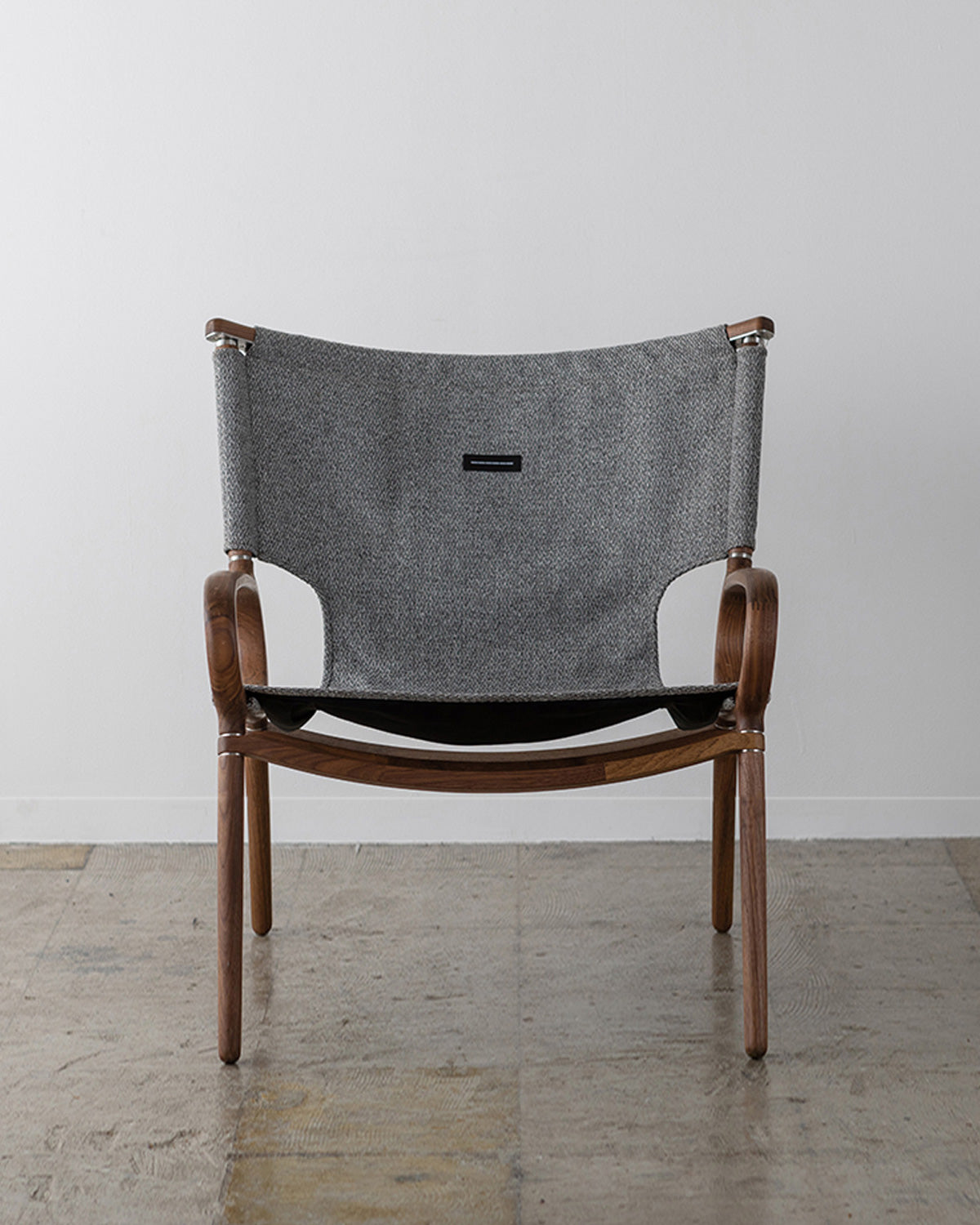 【IKIKI】Grand Chair "Middle High Walnut Fabric" グランドチェア"ミドルハイ ウォルナット ファブリック"