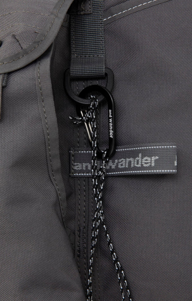 【and wander】field vest