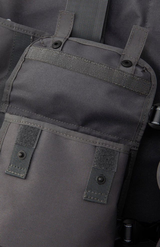 【and wander】field vest