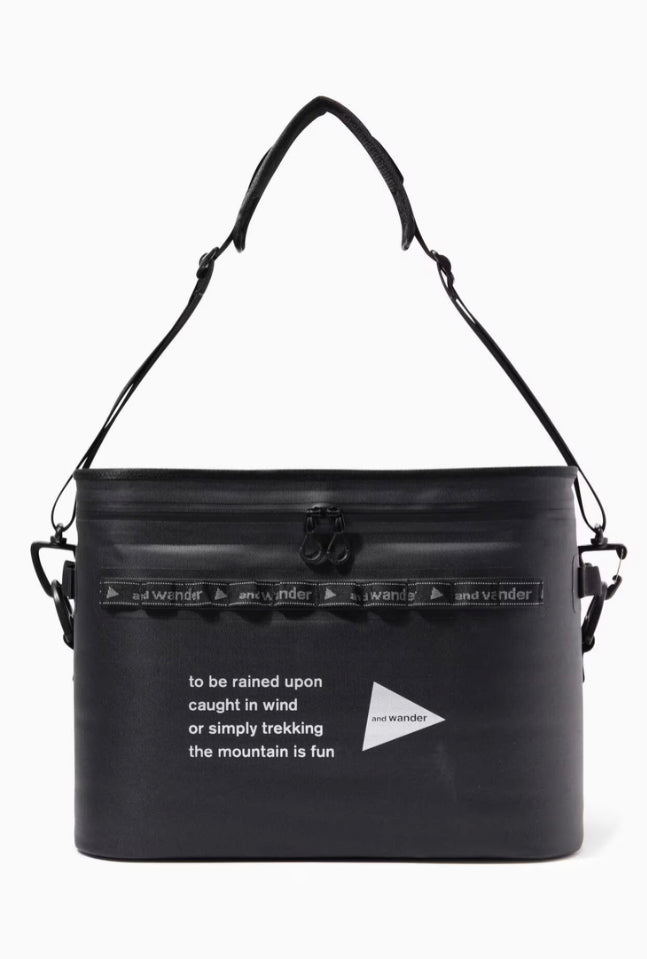 【and wander】waterproof cooler