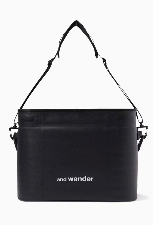 【and wander】waterproof cooler