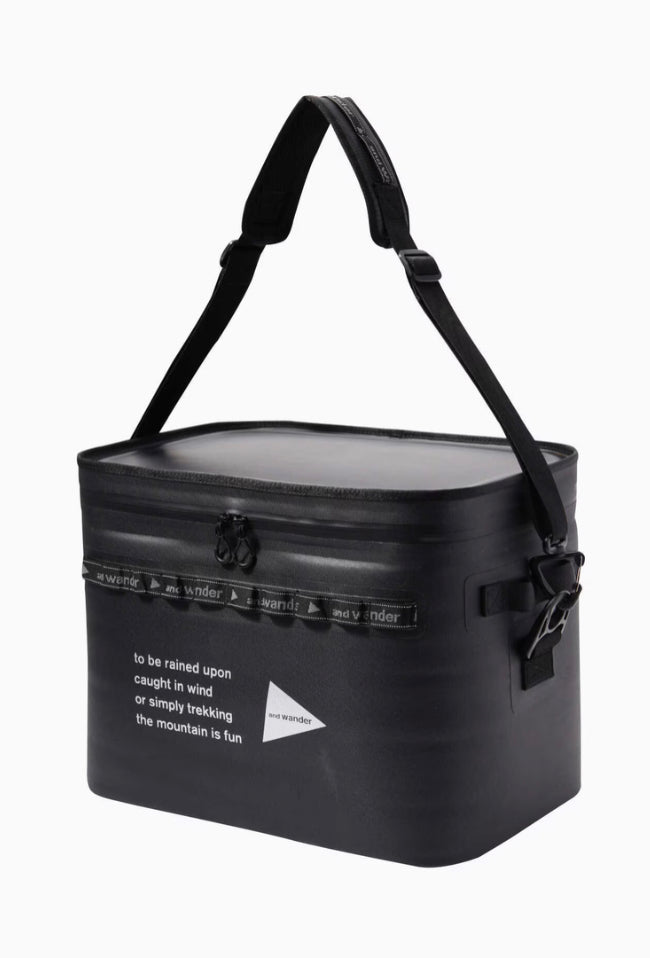 【and wander】waterproof cooler