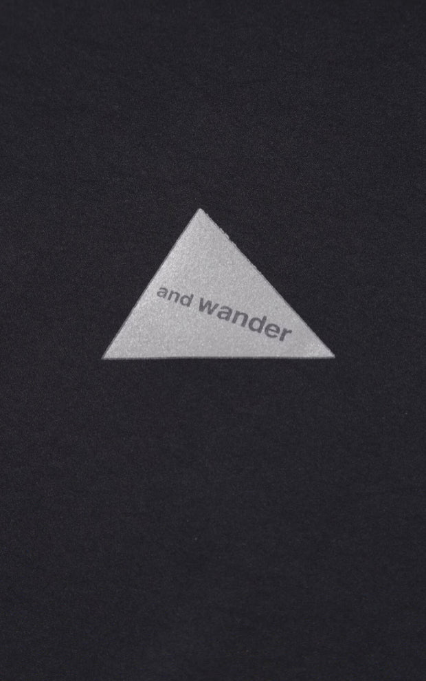 【and wander】rash guard (W)