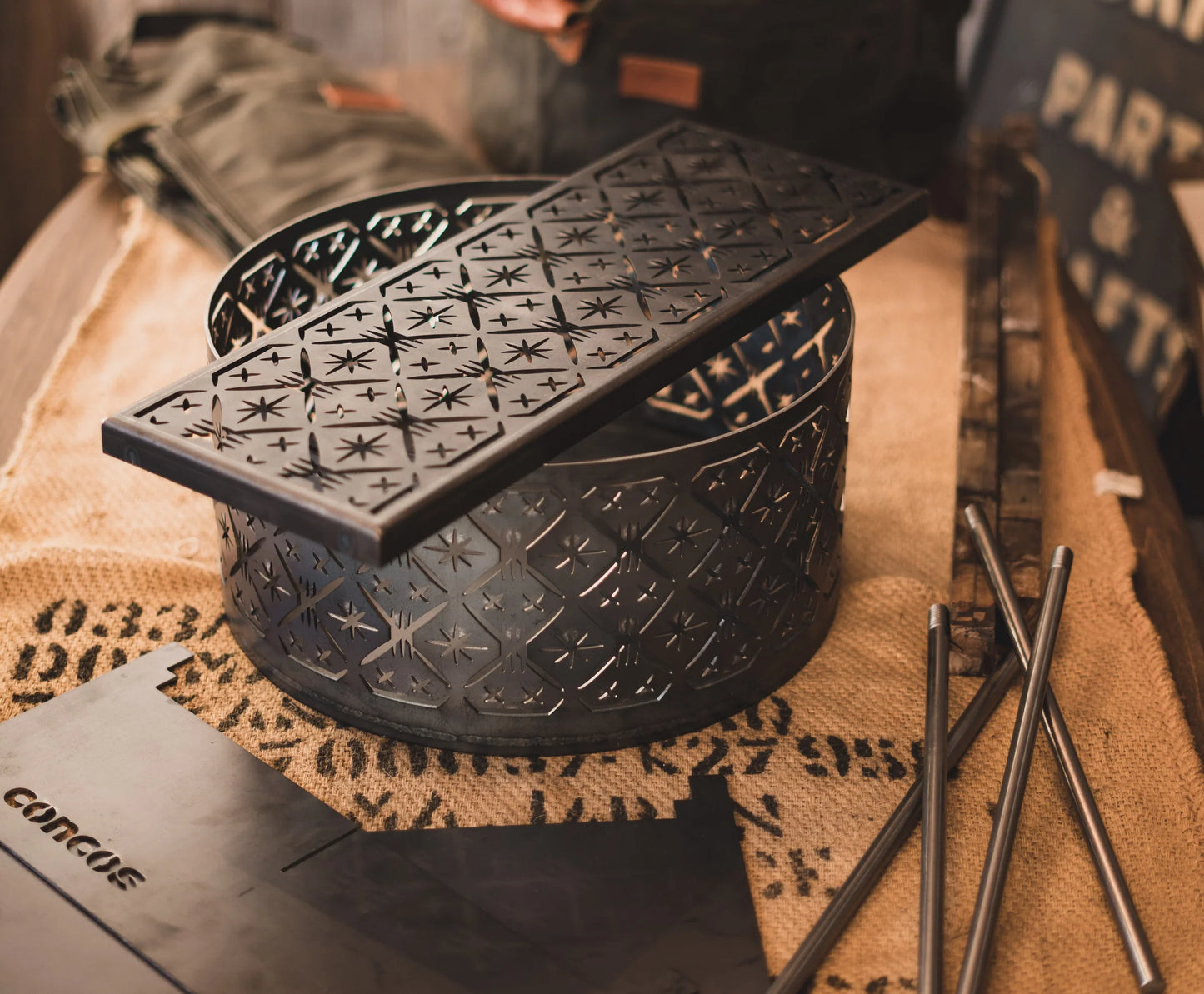 【CONCOS】IRON TAKIBI TABLE "GALAXY"