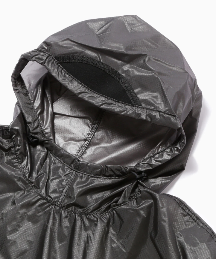 【and wander】 Brompton × sil poncho