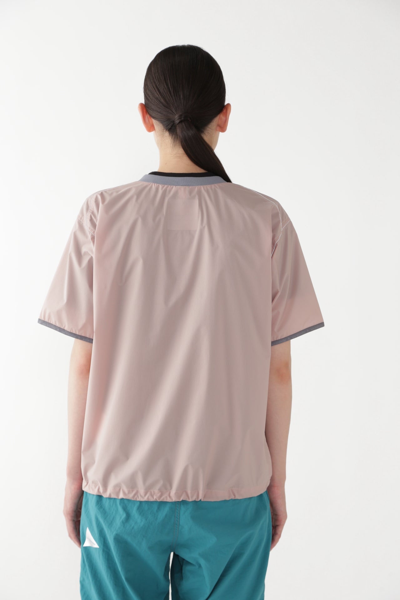 【and wander】PERTEX wind T (5745121017)