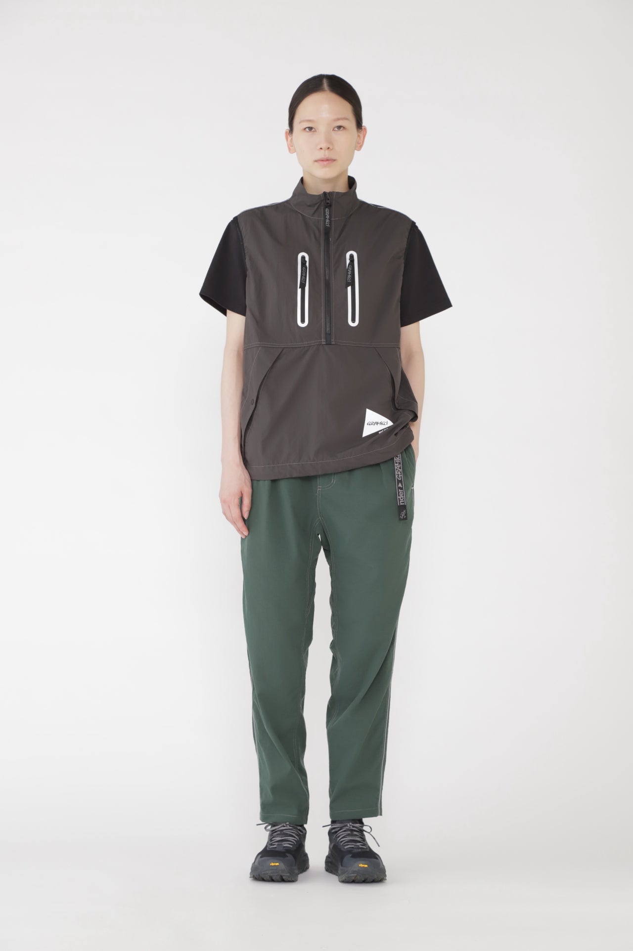 【and wander】GRAMICCI × and wander brushed nylon vest(5745121507)