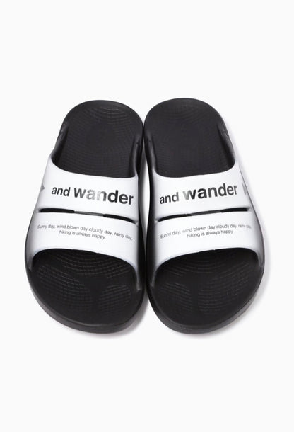 【and wander】OOFOS ahh × and wander recovery sandal