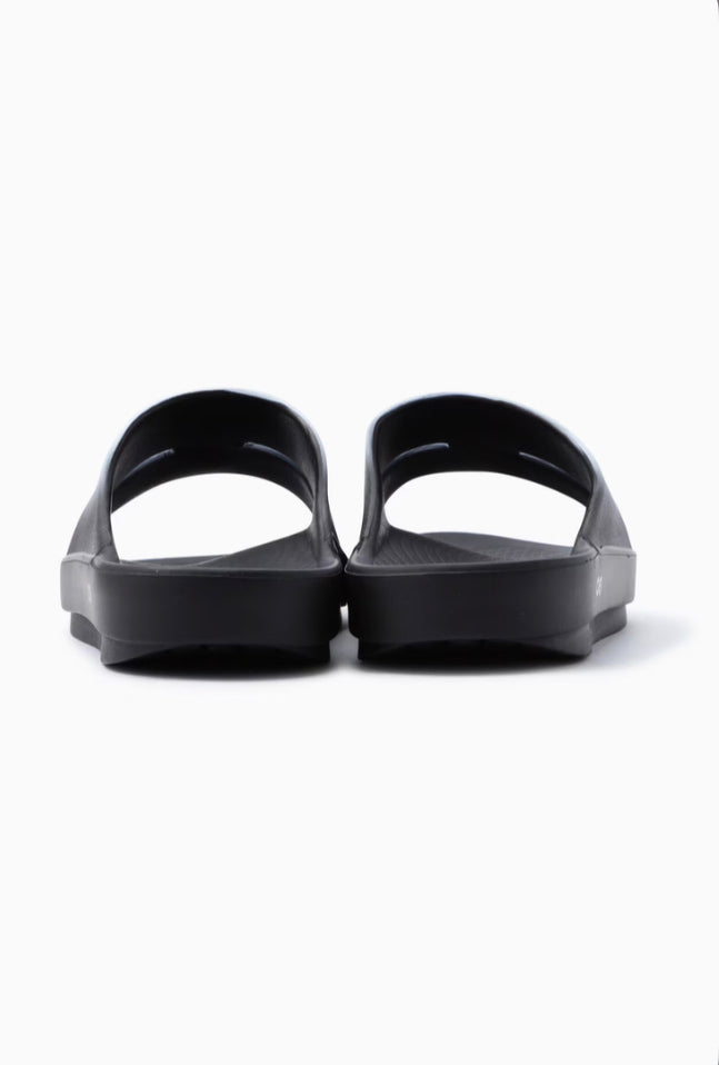 【and wander】OOFOS ahh × and wander recovery sandal