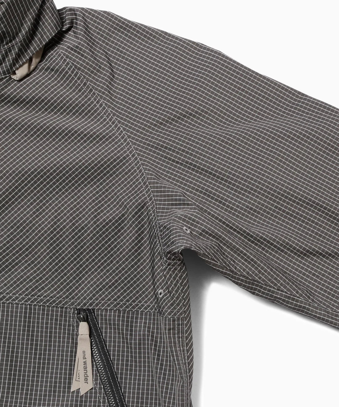 【and wander】Brompton × reflective rip hoodie