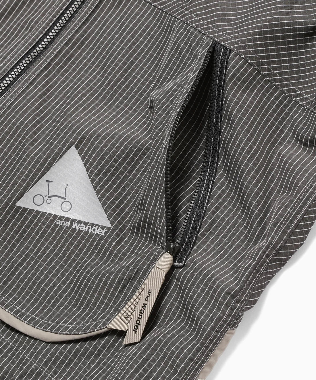 【and wander】Brompton × reflective rip hoodie