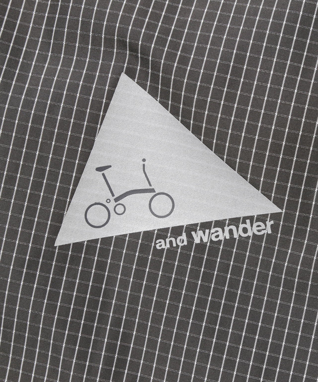 【and wander】Brompton × reflective rip hoodie